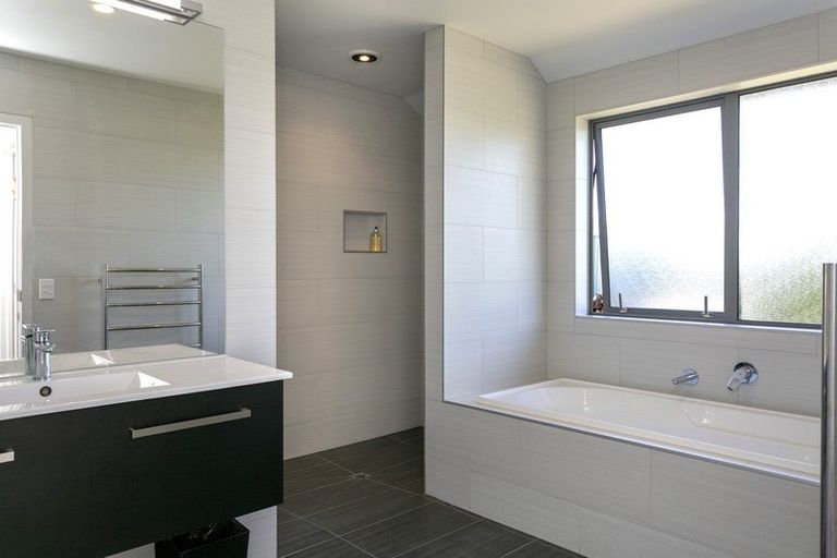 Photo of property in 11 Royal Coachman Drive, Nukuhau, Taupo, 3330