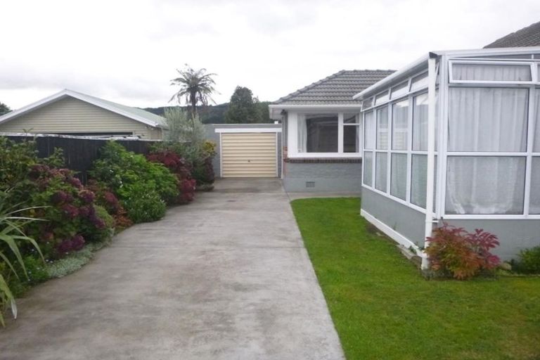 Photo of property in 95 Fraser Crescent, Elderslea, Upper Hutt, 5018