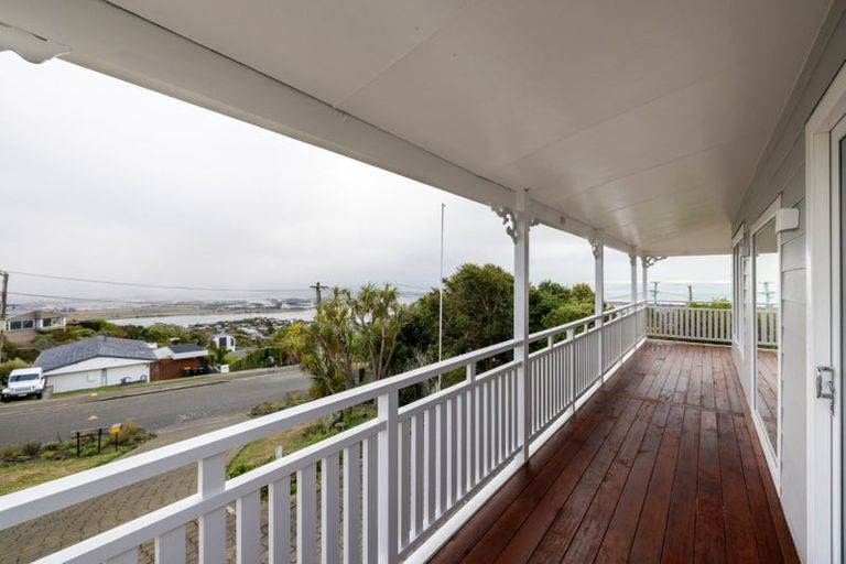 Photo of property in 10 Belleview Terrace, Mount Pleasant, Christchurch, 8081