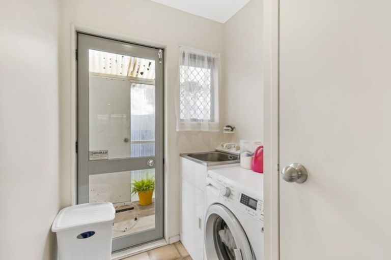 Photo of property in 97h Settlement Road, Papakura, 2110