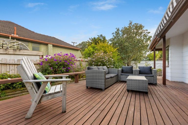 Photo of property in 122 Glenpark Avenue, Frankleigh Park, New Plymouth, 4310