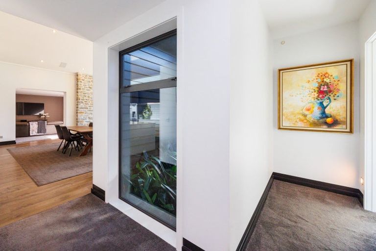 Photo of property in 21 The Strand, Fitzherbert, Palmerston North, 4410