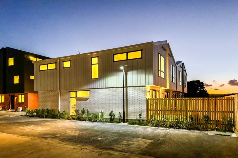 Photo of property in 1/46 Normandy Place, Henderson, Auckland, 0610