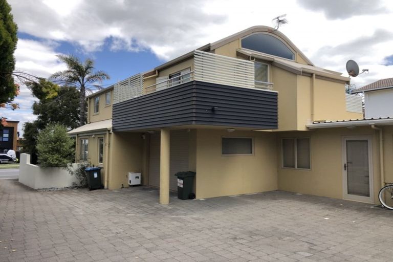 Photo of property in 75d Oceanbeach Road, Mount Maunganui, 3116