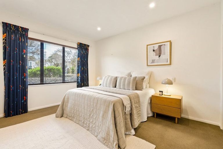 Photo of property in 58 Friend Street, Karori, Wellington, 6012