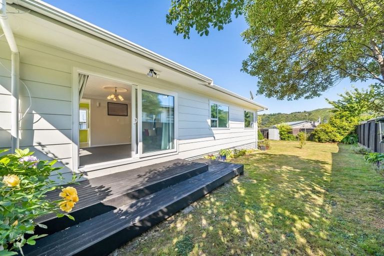 Photo of property in 31 Trelawney Road, Wainuiomata, Lower Hutt, 5014