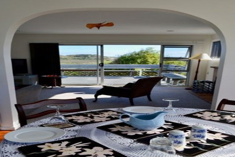 Photo of property in 2b Mahoe Street, Otaki Beach, Otaki, 5512