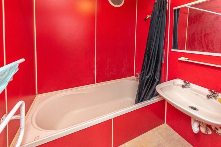 Photo of property in 54 Anzac Parade, Durie Hill, Whanganui, 4500