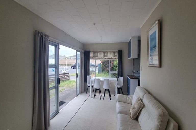 Photo of property in 3a Dickson Road, Papamoa Beach, Papamoa, 3118