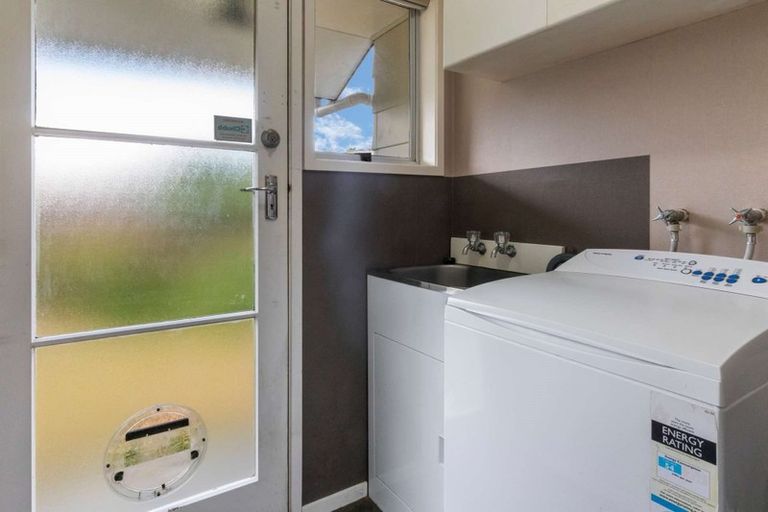 Photo of property in 1 Cedar Place, Owhata, Rotorua, 3010