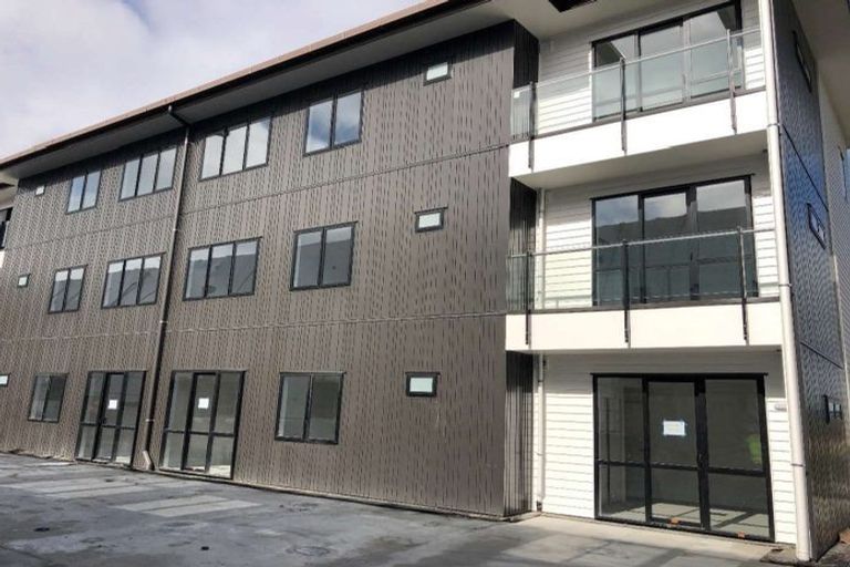 Photo of property in 7/130 Stancombe Road, Flat Bush, Auckland, 2016