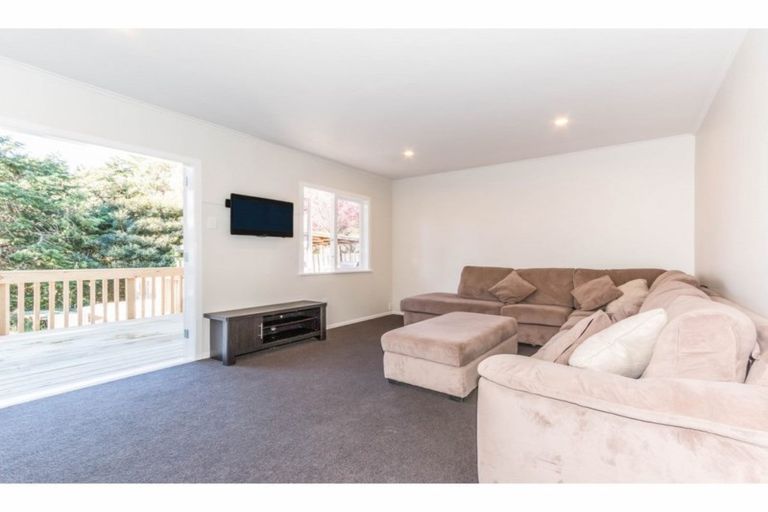 Photo of property in 104 Sunnyside Road, Sunnyvale, Auckland, 0612