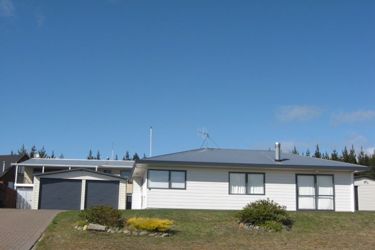 Photo of property in 77 Kahotea Drive, Motuoapa, 3382