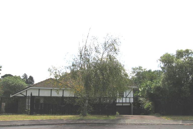 Photo of property in 10 Scorpio Place, Windsor Park, Auckland, 0632
