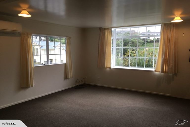 Photo of property in 19b Percy Dyett Drive, Karori, Wellington, 6012