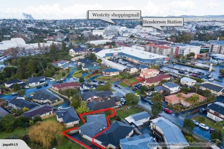 Photo of property in 25c Buscomb Avenue, Henderson, Auckland, 0610