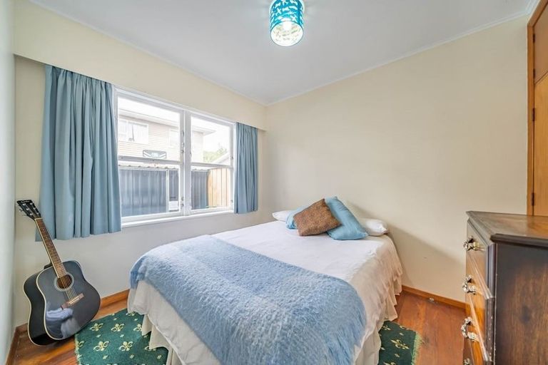 Photo of property in 87a Karamu Crescent, Wainuiomata, Lower Hutt, 5014