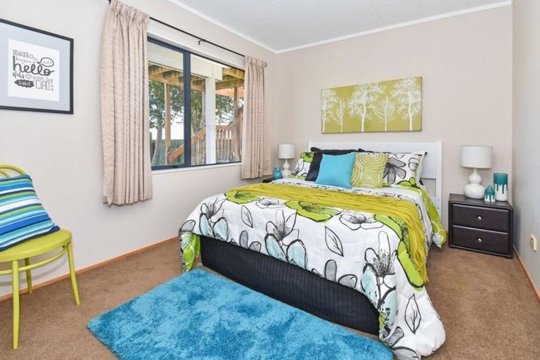 Photo of property in 15 Stevenson Road, Clarks Beach, 2122