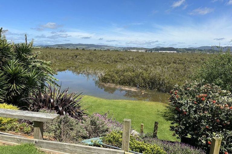 Photo of property in 56 Raumati Crescent, Onerahi, Whangarei, 0110