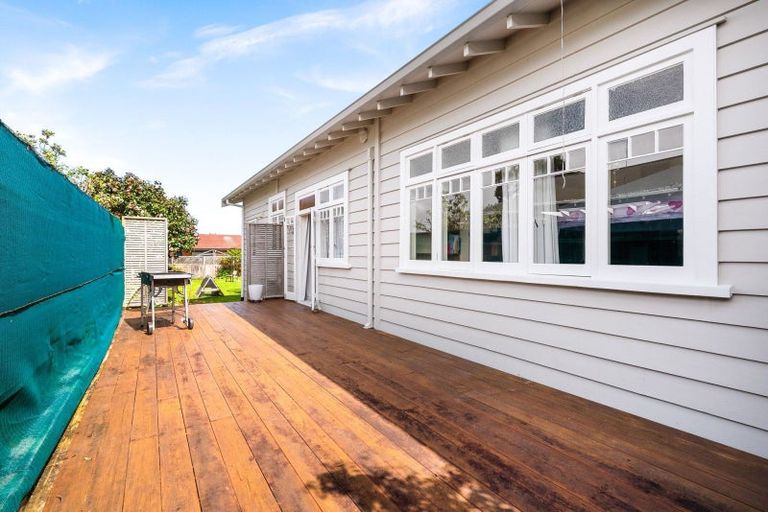 Photo of property in 14 Donald Street, Regent, Whangarei, 0112
