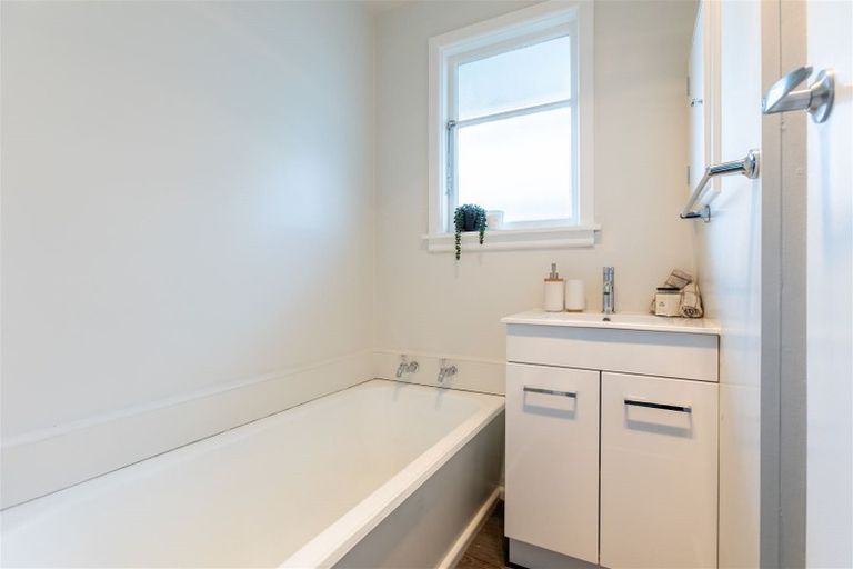 Photo of property in 391 Yaldhurst Road, Russley, Christchurch, 8042