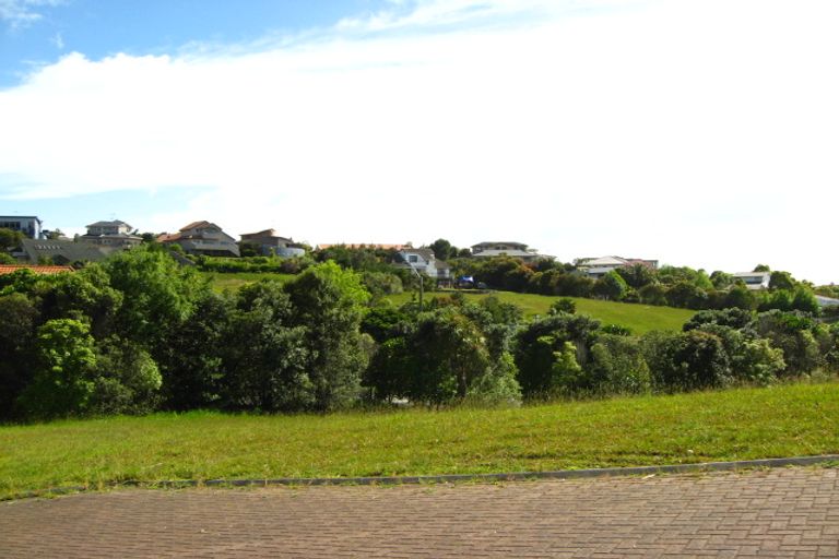 Photo of property in 1 Javelin Close, Gulf Harbour, Whangaparaoa, 0930