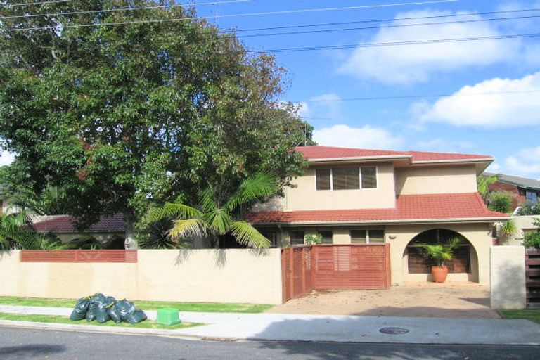 Photo of property in 1 Morrow Avenue, Bucklands Beach, Auckland, 2012