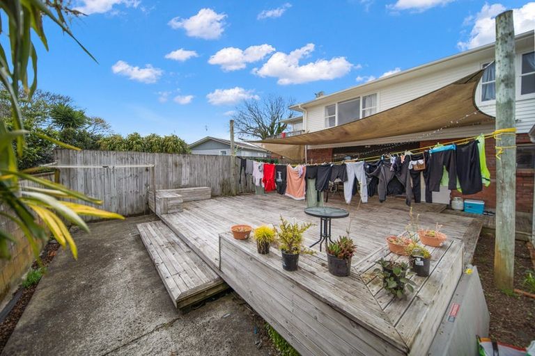 Photo of property in 12 Ronald Place, Manurewa, Auckland, 2102