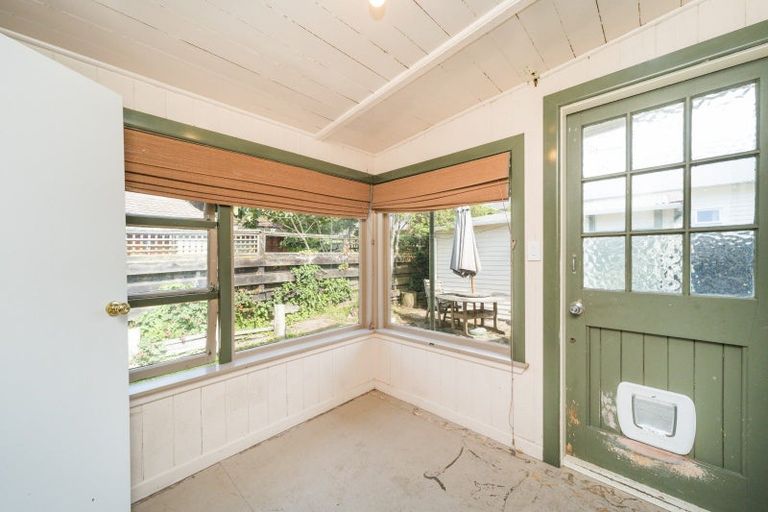 Photo of property in 16 Ngaio Street, West End, Palmerston North, 4412