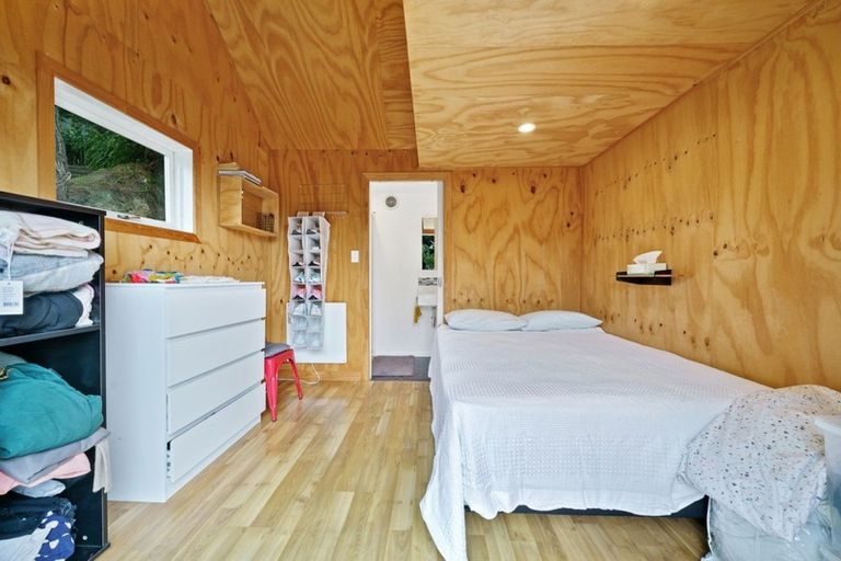 Photo of property in 143 Seatoun Heights Road, Miramar, Wellington, 6022