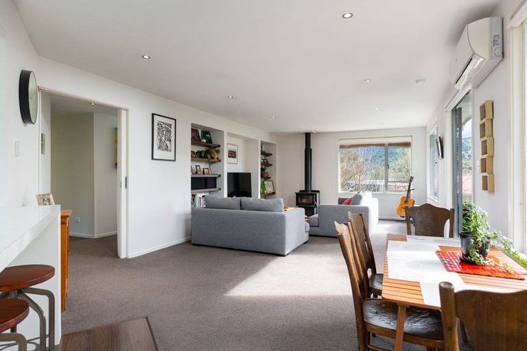 Photo of property in 102a Milton Terrace, Picton, 7220