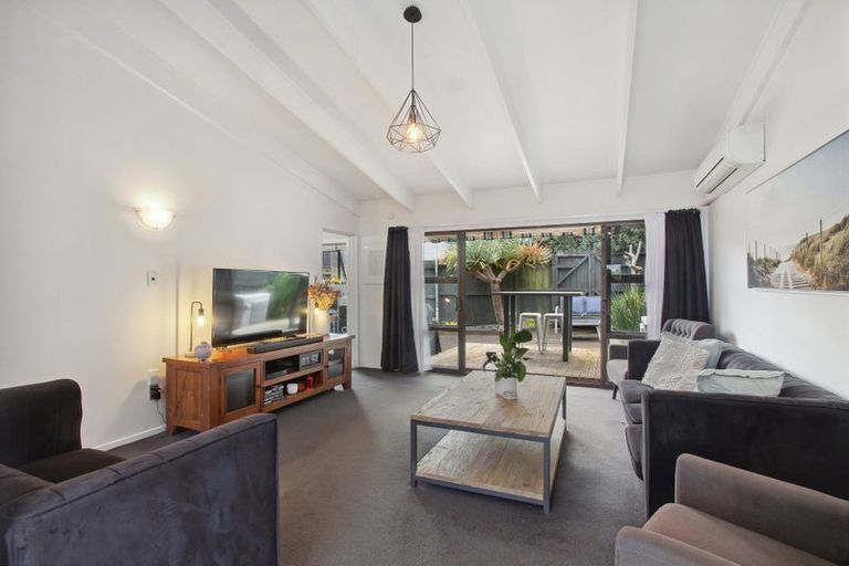 Photo of property in 3/42 James Laurie Street, Henderson, Auckland, 0612