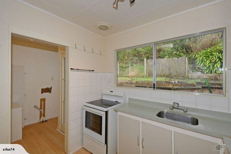 Photo of property in 76 Elmslie Road, Pinehaven, Upper Hutt, 5019