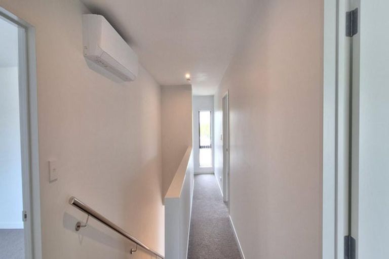 Photo of property in 37c Sylvia Road, Hillcrest, Auckland, 0627