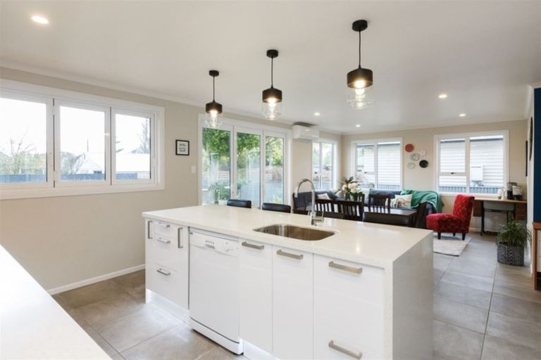 Photo of property in 5 Ilford Place, Awapuni, Palmerston North, 4412