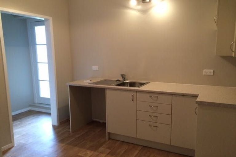 Photo of property in 11 Taioma Crescent, Te Atatu Peninsula, Auckland, 0610