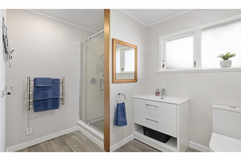 Photo of property in 20 Lucknow Terrace, Khandallah, Wellington, 6035