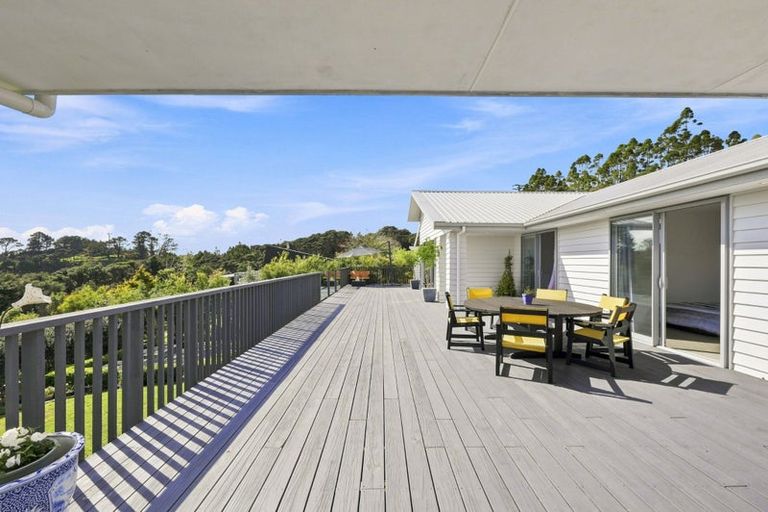 Photo of property in 136 Pinchgut Road, Kaukapakapa, 0873