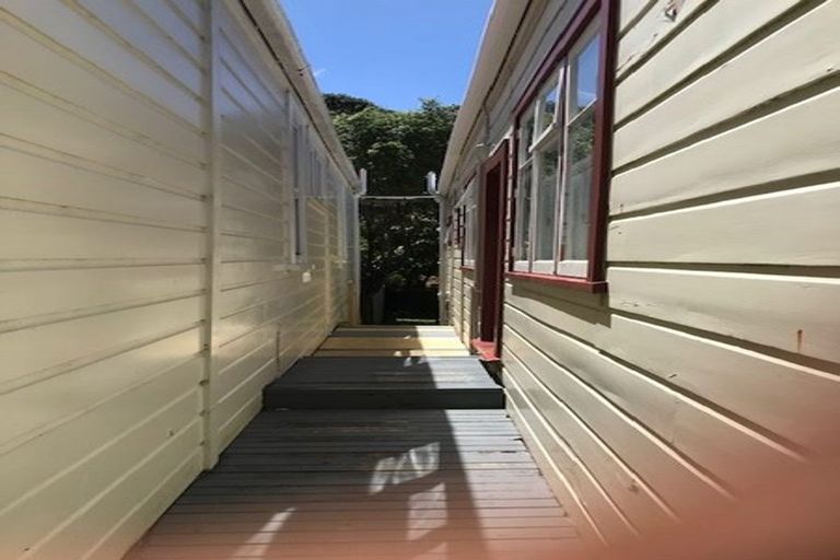 Photo of property in 26 Duppa Street, Berhampore, Wellington, 6023