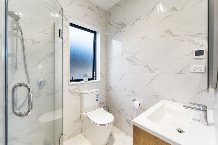 Photo of property in 33 Farranfore Road, Opaheke, Papakura, 2113