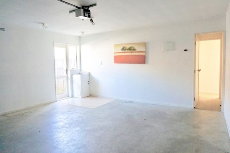 Photo of property in 23 Robin Brooke Drive, Flat Bush, Auckland, 2019