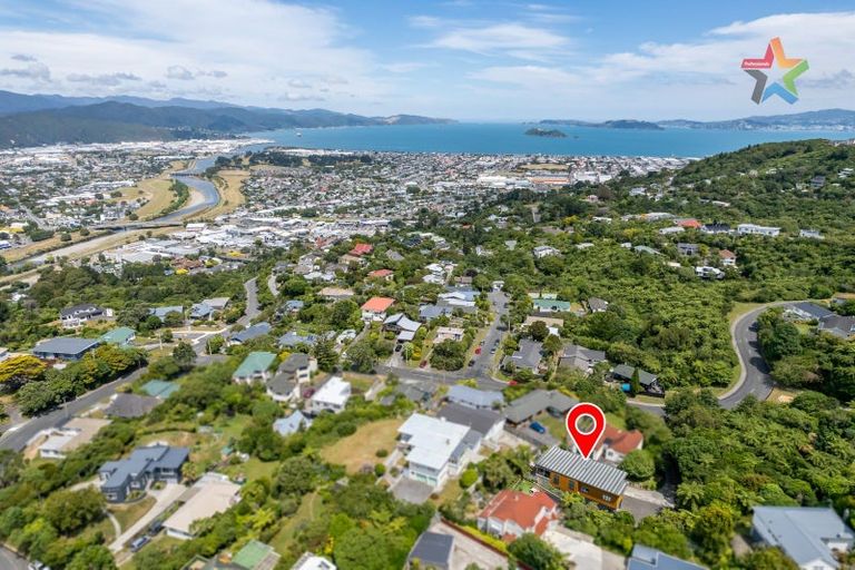 Photo of property in 14a Pekanga Road, Normandale, Lower Hutt, 5010