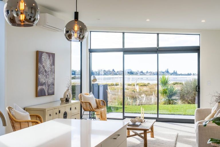 Photo of property in 43 Hinaki Street, Poike, Tauranga, 3112