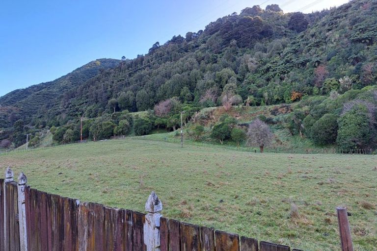 Photo of property in 7b Utah Grove, Totara Park, Upper Hutt, 5018