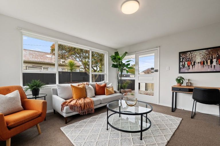 Photo of property in 2/29 Wainoni Road, Wainoni, Christchurch, 8061