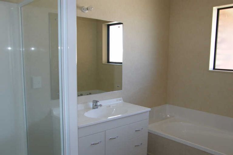 Photo of property in 2 Branigan Parade, Kelvin Grove, Palmerston North, 4414