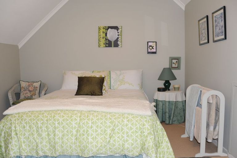 Photo of property in Holdsworth Villas, 2/2 William Donald Drive, Solway, Masterton, 5810