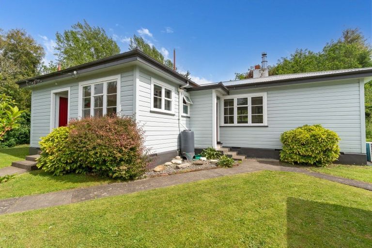 Photo of property in 14 Blackhill Road, Tinui, 5894