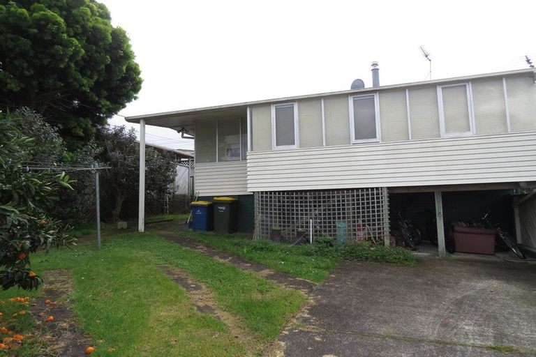 Photo of property in 1/20 Bridge Avenue, Te Atatu South, Auckland, 0610