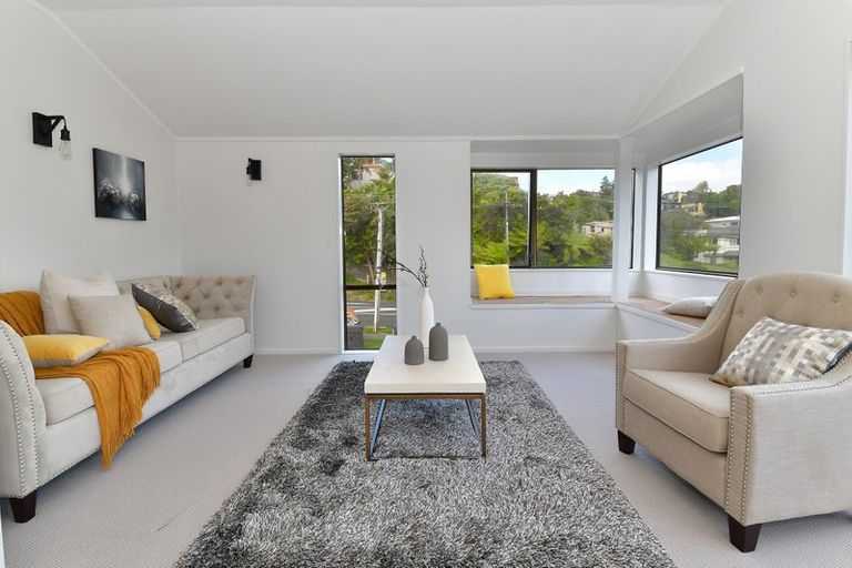 Photo of property in 1/84 Beach Road, Castor Bay, Auckland, 0620